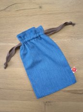 jeans met bruin lint